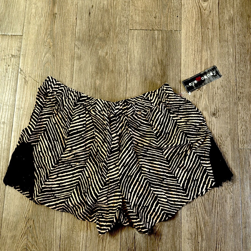 Lightweight summer Eye Candy shorts